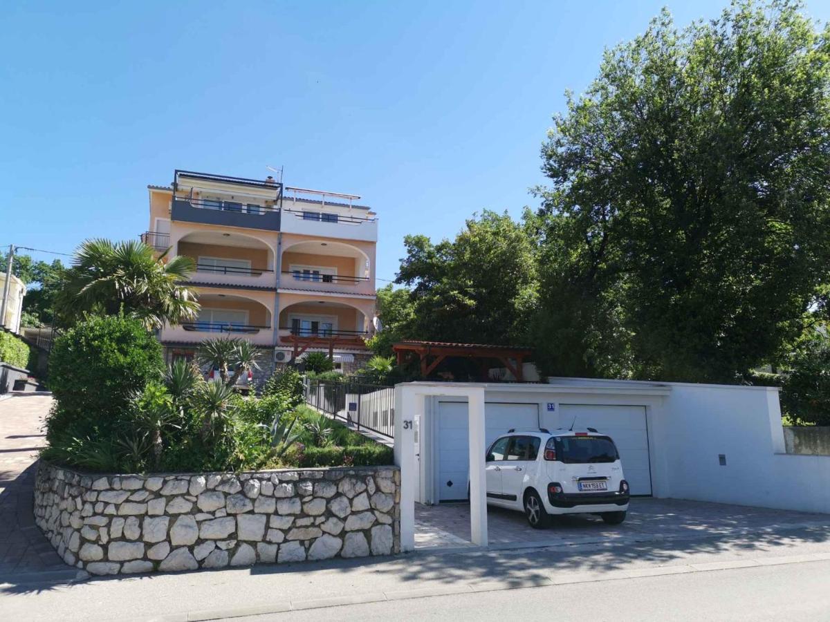 In 5155 Apartament *